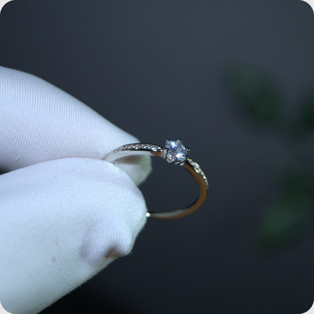 Bague en argent sterling avec stras