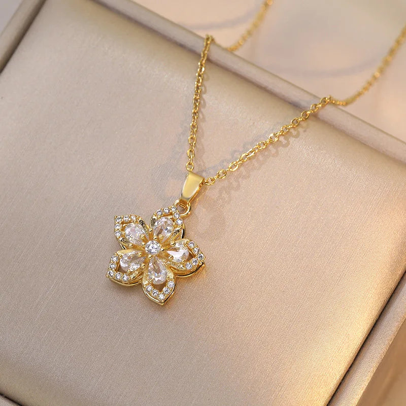 Collier en forme de fleur