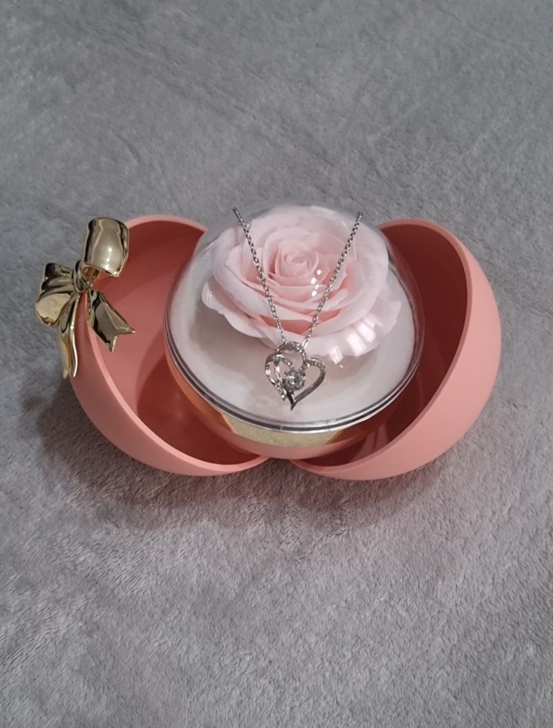 Boite a bijoux avec rose éternelle et Bijou en Argent