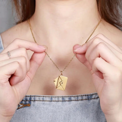 Collier Pendentif Enveloppe – Or